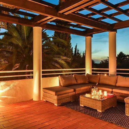 Beautiful 4 Bedroom With Private Heated Pool Ac Located On The Prestigious Clube Carveiro Carvoeiro (Lagoa)