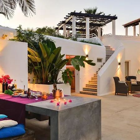Beautiful 4 Bedroom With Private Heated Pool Ac Located On The Prestigious Clube Carveiro Carvoeiro (Lagoa)
