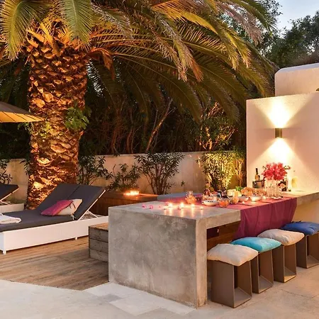 Pensionat Beautiful 4 Bedroom With Private Heated Pool Ac Located On The Prestigious Clube Carveiro
