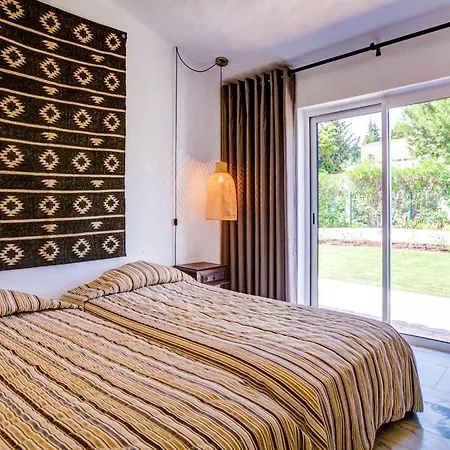 Beautiful 4 Bedroom With Private Heated Pool Ac Located On The Prestigious Clube Carveiro * Carvoeiro (Lagoa)